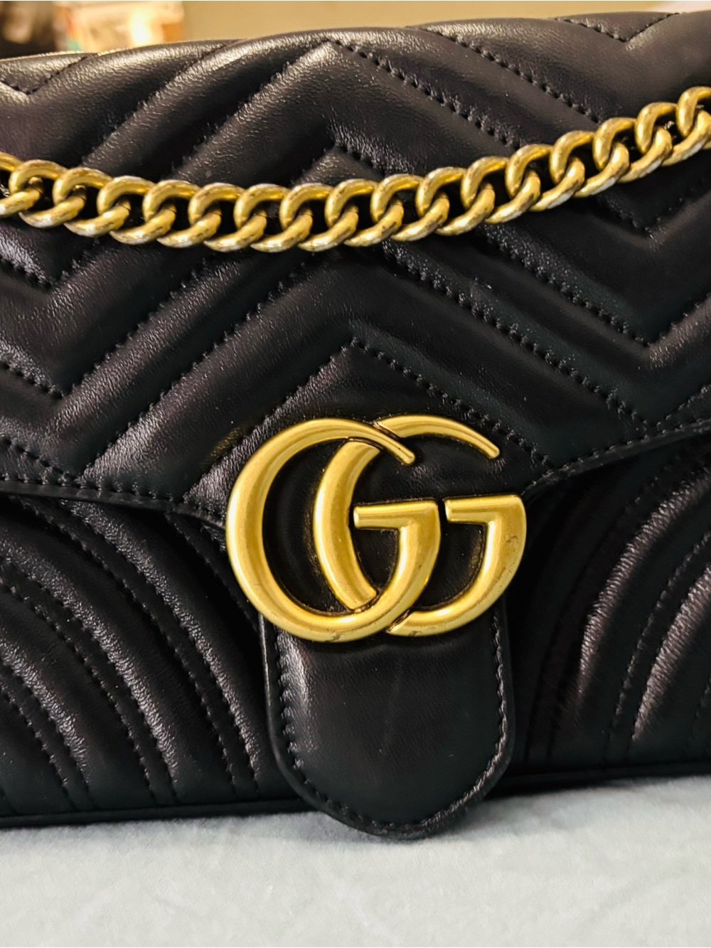 Crossbody bag Chevron Quilted with Gold Chain
